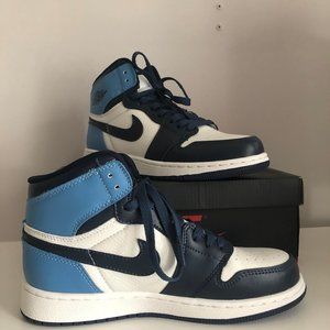 Nike Air Jordan mid 1